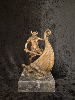 Viking med vikingskip
